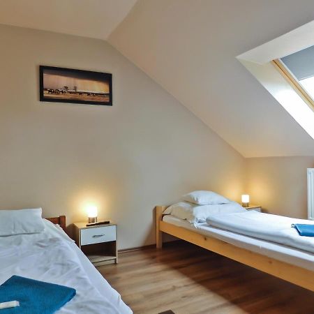 Bed and Breakfast Korona Panzió Levél Exterior foto
