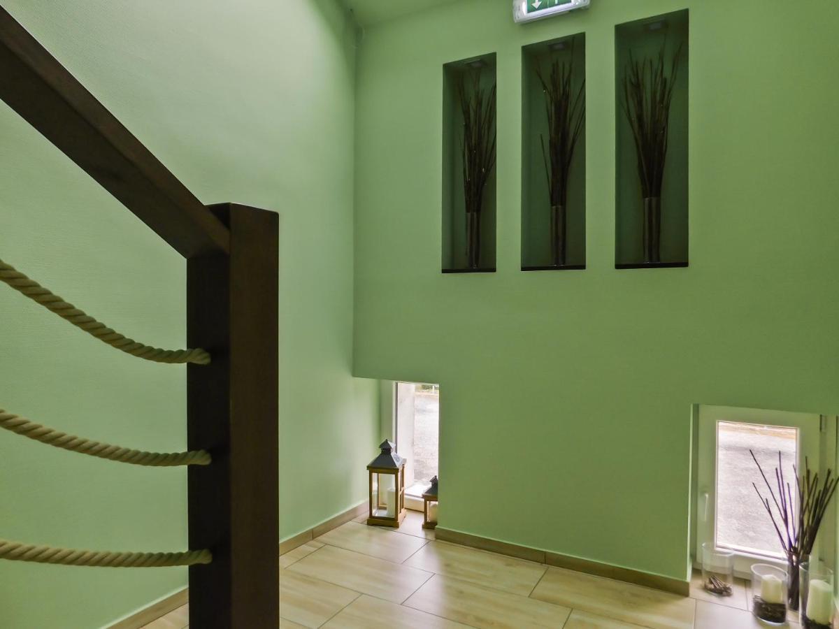 Bed and Breakfast Korona Panzió Levél Exterior foto