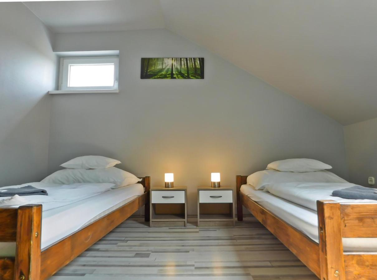 Bed and Breakfast Korona Panzió Levél Exterior foto